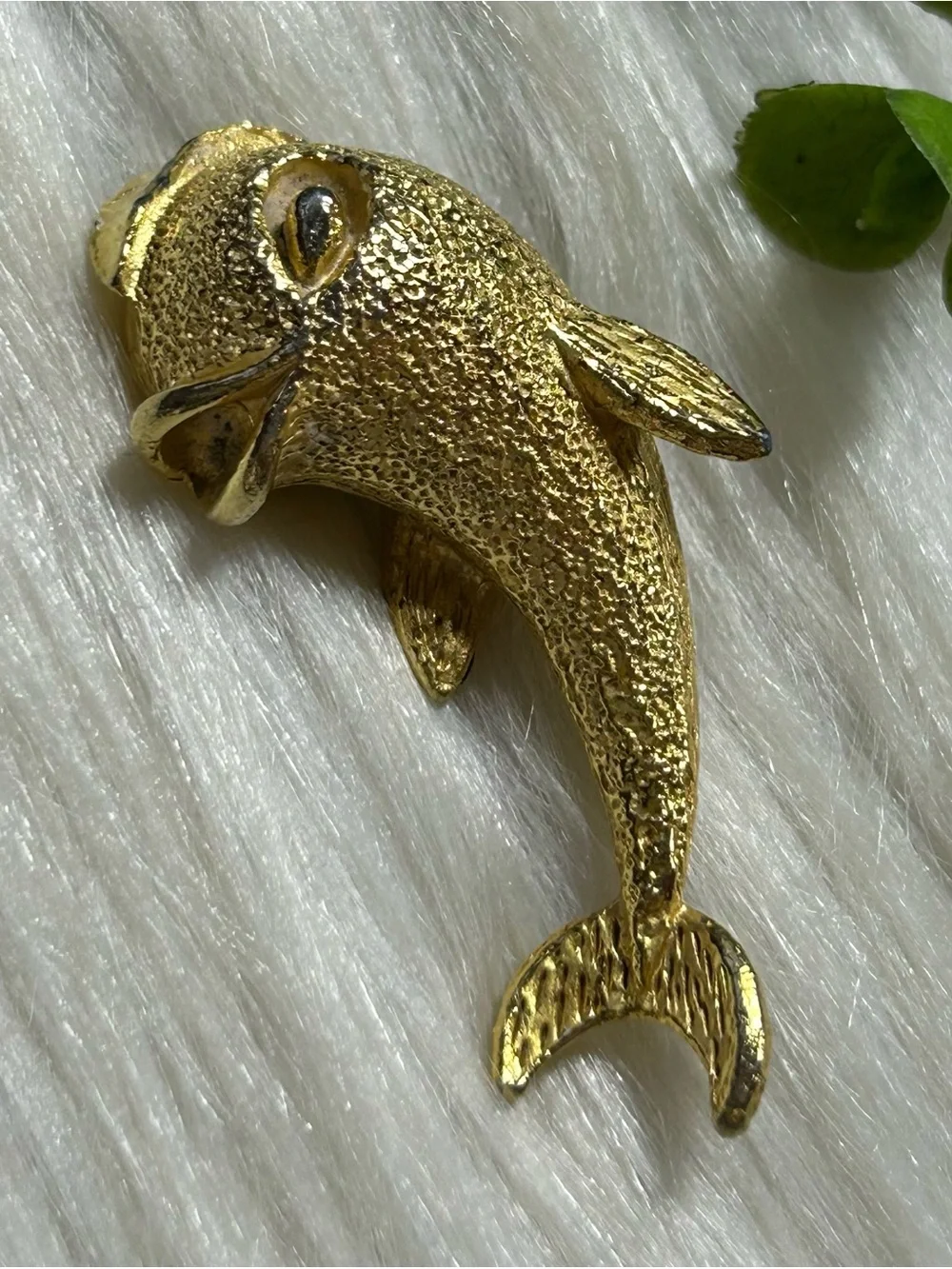 Vintage Dolphin textured gold tone brooch
